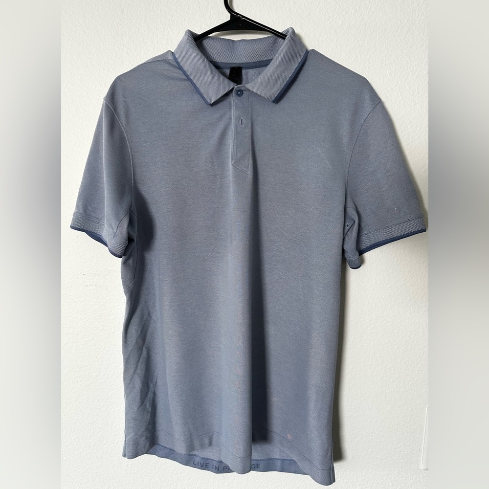 LULULEMON • MEN’S SLIM FIT BLUE POLO • MEDIUM • VENTILATION HOLES IN ARMPITS
